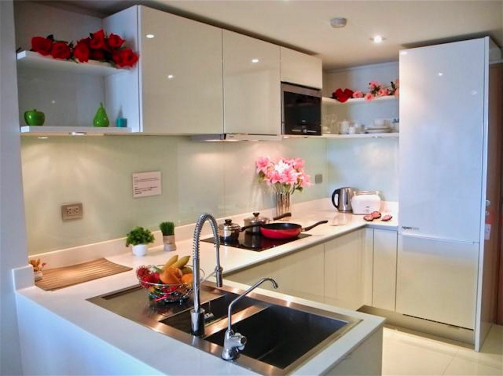 The Privilege Residence : 1 Bedroom Apartment In Patong Bagian luar foto